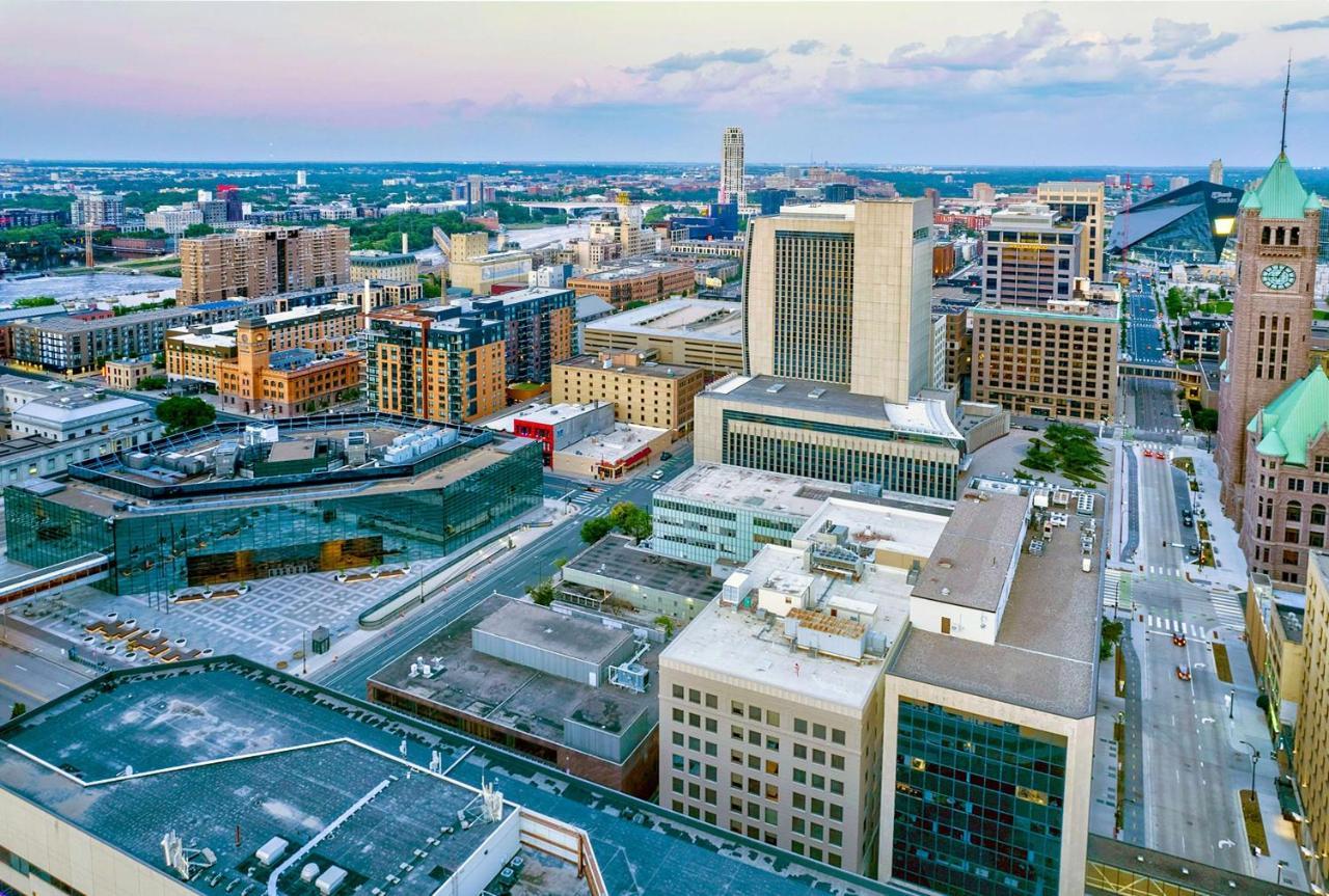 Home2 Suites By Hilton Minneapolis Downtown Экстерьер фото