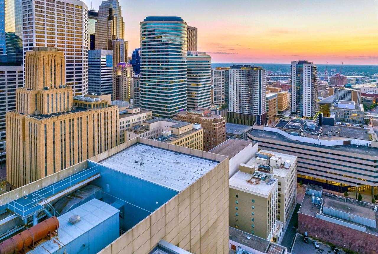 Home2 Suites By Hilton Minneapolis Downtown Экстерьер фото