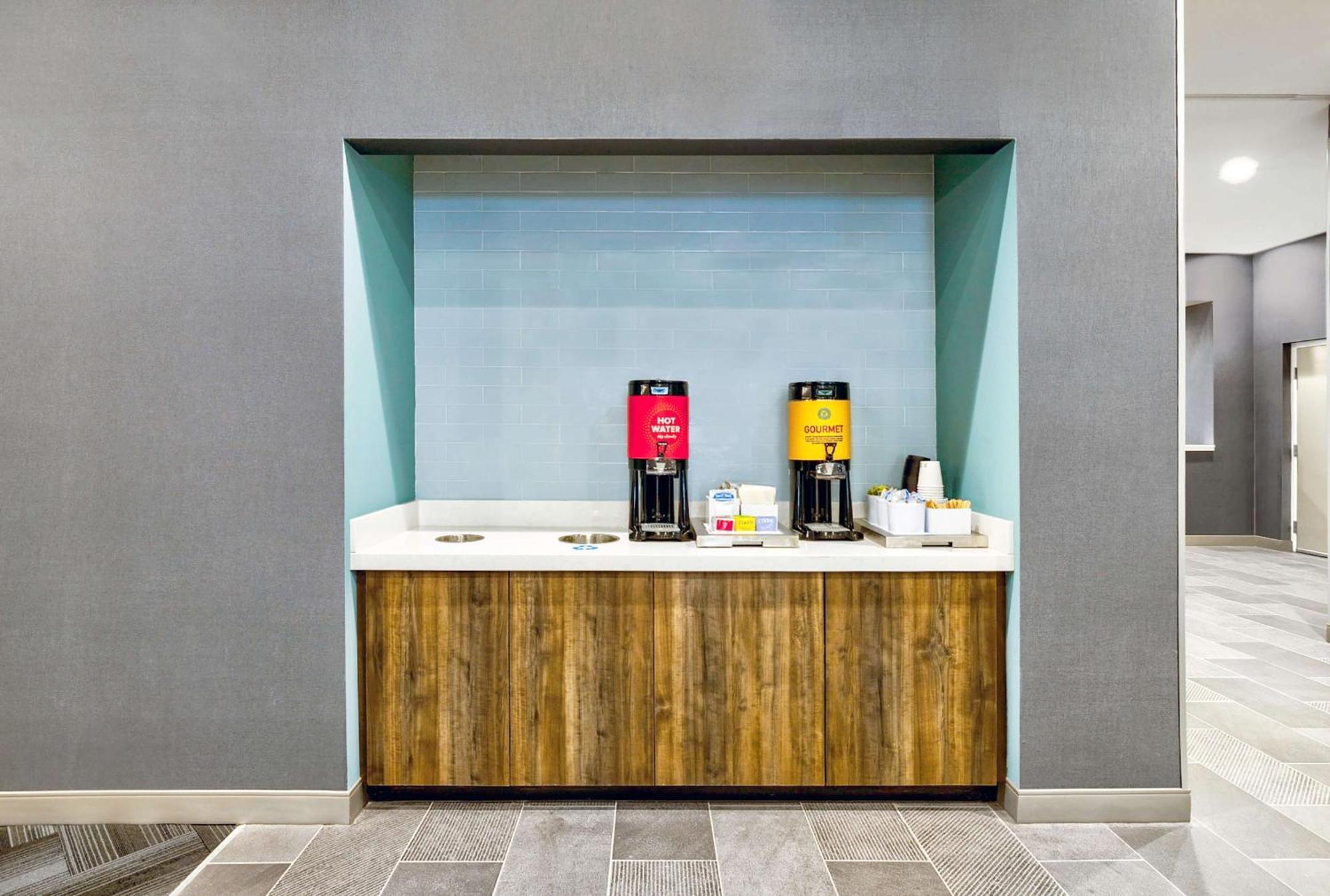 Home2 Suites By Hilton Minneapolis Downtown Экстерьер фото